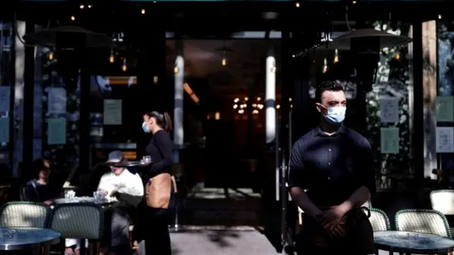 파리의 한 카페 전경