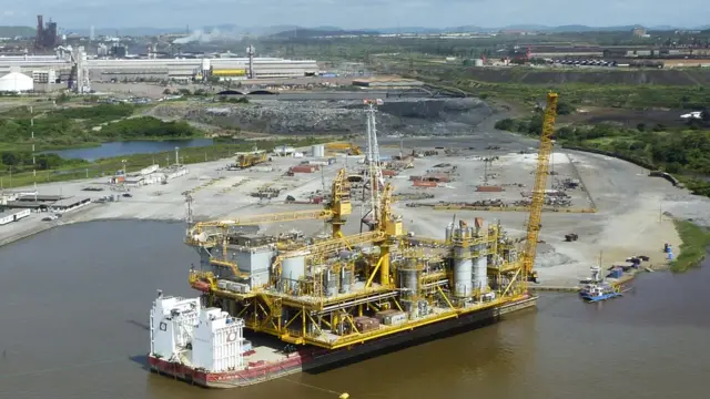 Plataforma petrolera de PDVSA en Orinoco