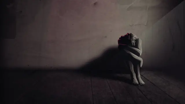 "Sebelumnya kami dapat menafkahi anak-anak kami. Keadaannya sudah berubah," kata Amira.