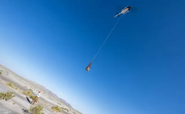 Helikopteri su poslati da izvuku prizemljenu kapsulu