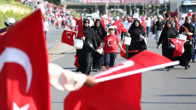 Köprüdeki milli birlik yürüyüşü