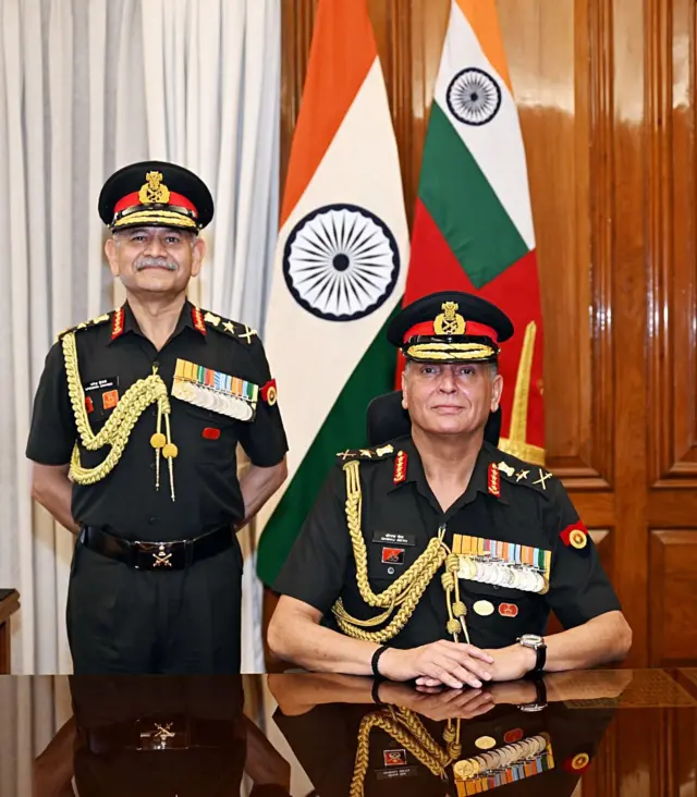 जनरल उपेंद्र द्विवेदी और जनरल धीरज सेठ