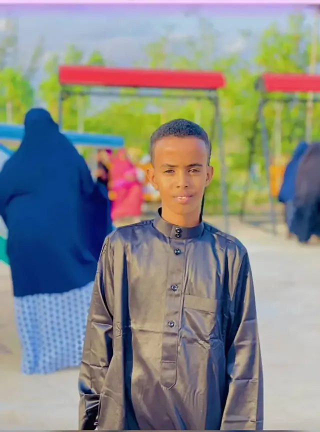 Muscab Mahdi, 14 jir