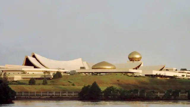 সুলতানের প্রাসাদ ইস্তানা নুরুল ইমান