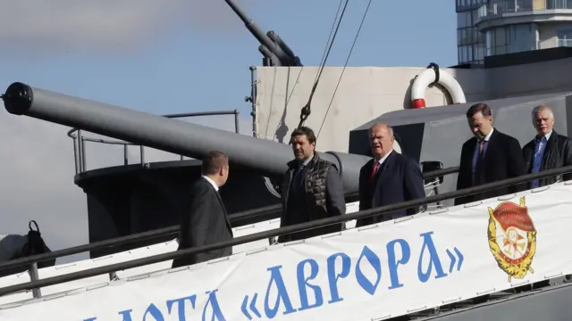 Зюганов на "Авроре"