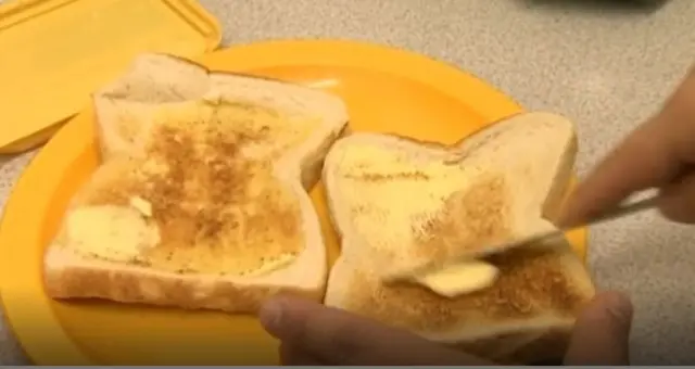 ښوونځي کې سهارنۍ