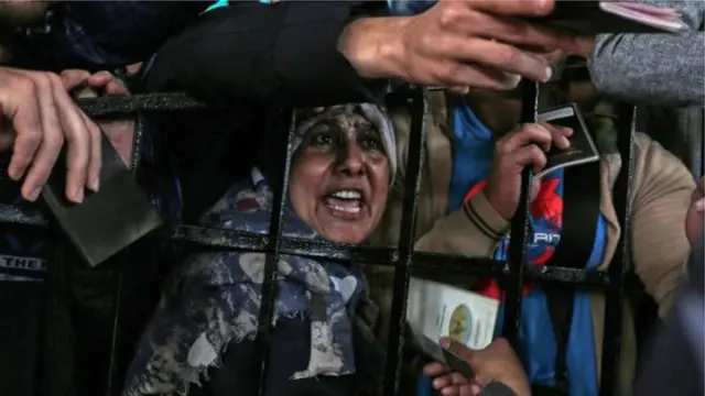 హమాస్ అధికారంలోకి వచ్చిన తరువాత ఈజిప్టు తన సరిహద్దులను మూసివేసింది