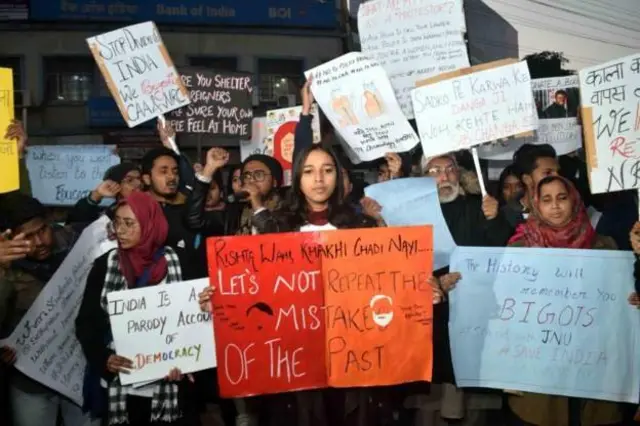 ਜੇਐੱਨਯੂ 'ਚ ਜਬਰਨ ਦਾਖ਼ਲ ਹੋਏ ਨਕਾਬਪੋਸ਼ ਹਮਲਾਵਰ