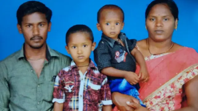 தாயோடு இருக்கும் குழந்தைதான் இப்போது ஆழ்துளை கிணற்றில் சிக்கியுள்ளது.