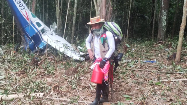 Fabián di lokasi kecelakaan pesawat