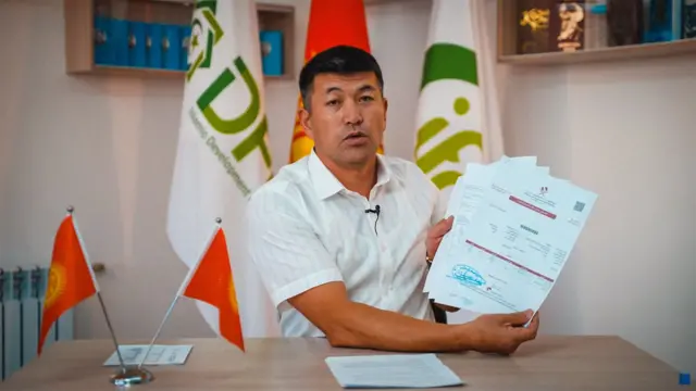 Бакыт Орозобеков бир канча жолу кооперативдин чыгашасын соопчулук үчүн башка өлкөдөн келген инвестор төлөп берерин айткан