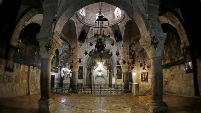 Храм пережил смену правительств и конфликты по поводу контроля над зданием