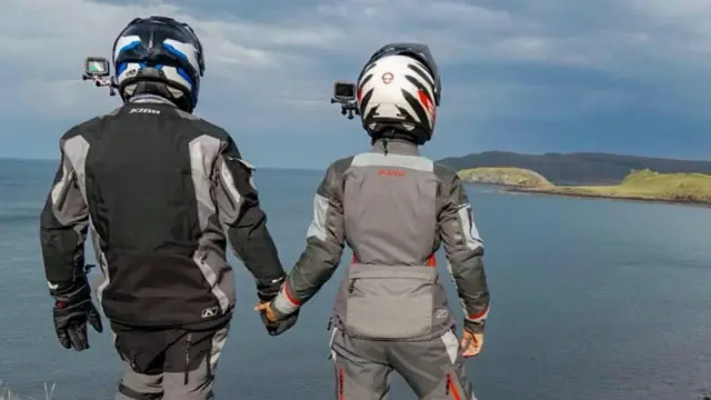 विदेशी पर्यटक