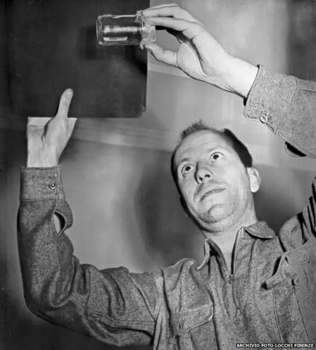 Uzorak misteriozne „anđeoske kose" fotografisan je za novine