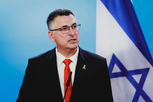 صورة لجدعون ساعر، وزير خارجية إسرائيل بتاريخ 5 يونيو/ حزيران.