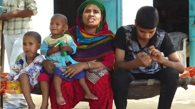 కుటుంబంతో హసన్