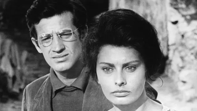 Бельмондо и Софи Лорен в итальянском фильме "Чочара" (1960 год)
