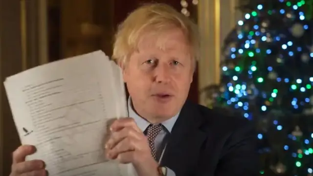 Борис Джонсон з текстом угоди