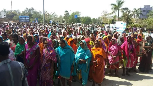 આદિવાસીઓની રેલી