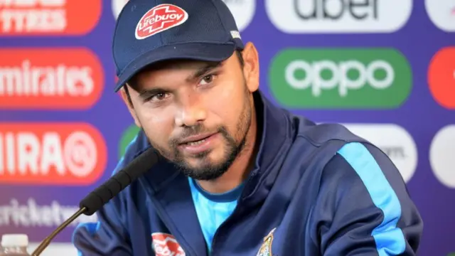 বাংলাদেশ অধিনায়ক মাশরাফি বিন মোর্তাজা