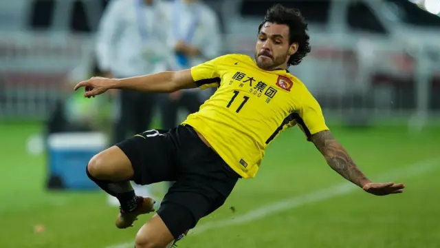 Goulart in action
