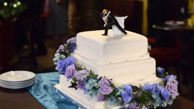 свадбена торта