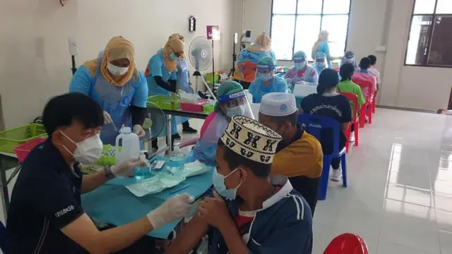 การฉีดวัคซีนให้ประชาชนในจังหวัดกระบี่