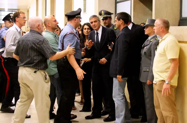 จอร์จ คลูนีย์