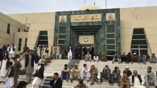 پشاور ہائی کورٹ، فوجی عدالتیں