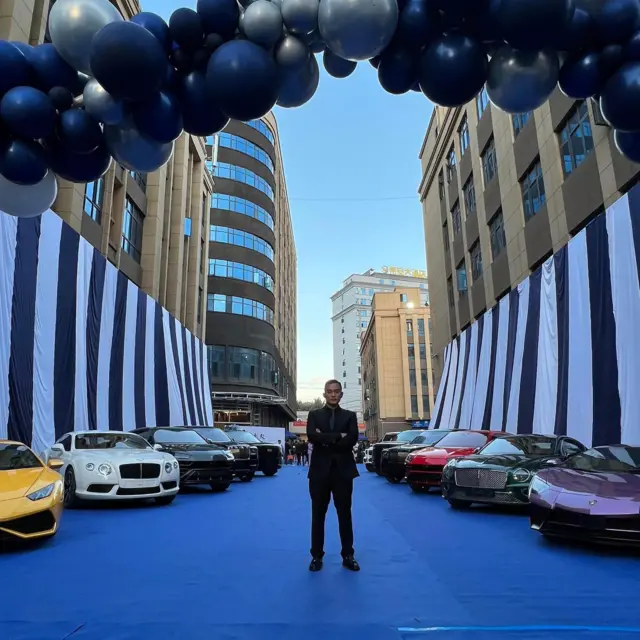 ပယ်ရင်ချန် နဲ့ သူ့ကားတွေ