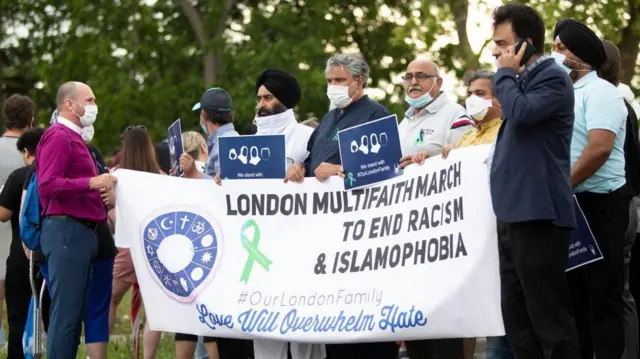 ਪ੍ਰਦਰਸ਼ਨ