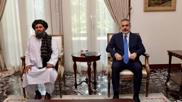 د ترکیې چارواکي وايي، د بهرنیو چارو وزیر حاکان پیدان له ملا عبدالغني برادر سره لیدلي.