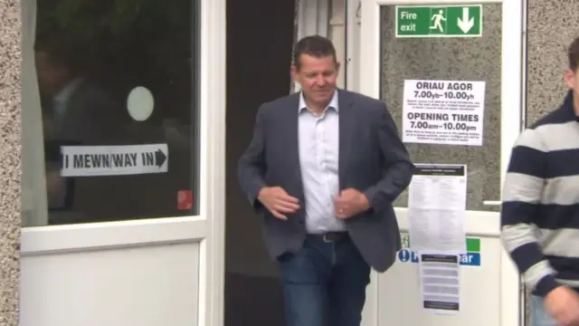 Onyeisi na otu ndọrọndọrọ ọchịchị Plaid Cymru bụRhun ap Iorwerth sị na ebe ọ nọ tụọ vootu na nọt Wales.