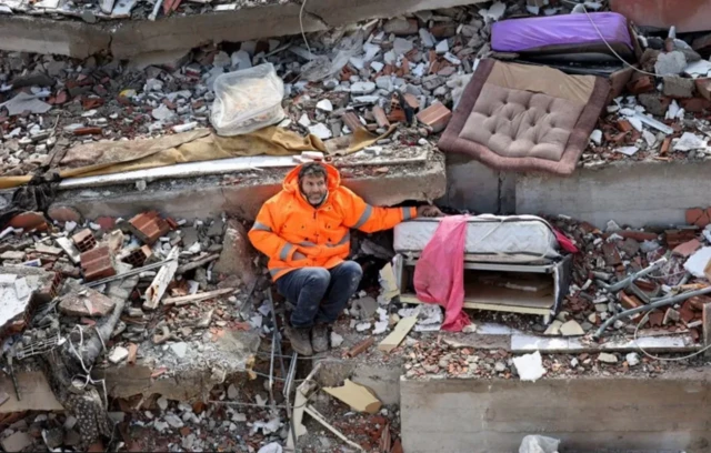 Adem Altan'ın fotoğrafı