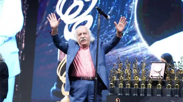 پیام بهزاد فراهانی در روز جهانی تئاتر: «ما در هیچ عرصه‌ای امکان کار نداریم