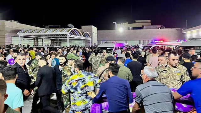 সেনা সদস্য ও জরুরী কর্মীদের তৎপরতা।