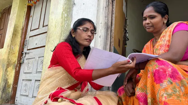  वारस हक्काविषयी जागृती करताना सातबारा वाचनाचे कार्यक्रम महत्त्वाचे असल्याचं दिसून येतं.