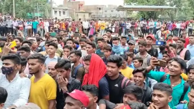 बिहार में अग्निपथ के ख़िलाफ़ प्रदर्शन