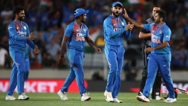 IND Vs NZ: நியூசிலாந்துக்கு 348 ரன்களை வெற்றி இலக்காக நிர்ணயித்தது இந்தியா