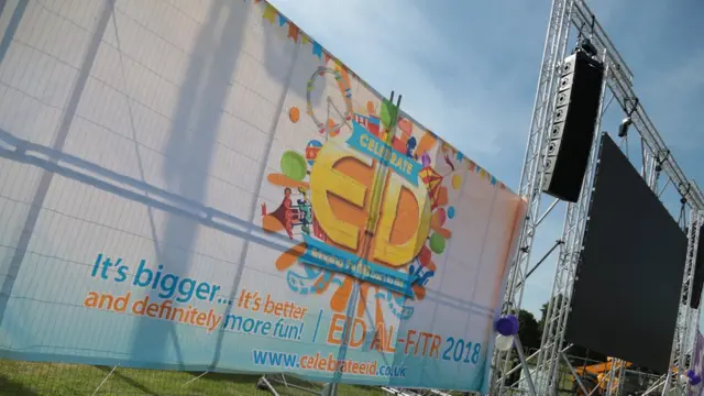 In meeshan la'isu imaado waxa ay bilaabatay 2011, xiligaas waxaa ka qeybgalay 12,000