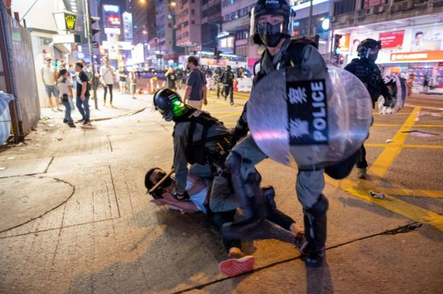 La policía reprimió con dureza a los manifestantes en 2019