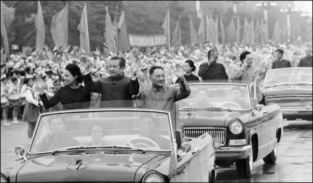 တရုတ်ပြည်ရောက် ကမ္ဘောဒီးယားမင်းသားကြီး သီဟာနုတို့မောင်နှံ