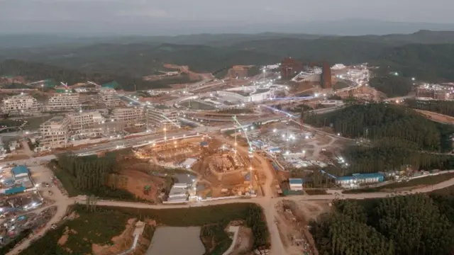 Situs inti pemerintahan dengan Istana Kepresidenan baru di ibu kota baru di Nusantara, provinsi Kalimantan Timur, pada Jumat, 26 Juli 2024.