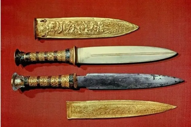 Les poignards de Toutankhamon