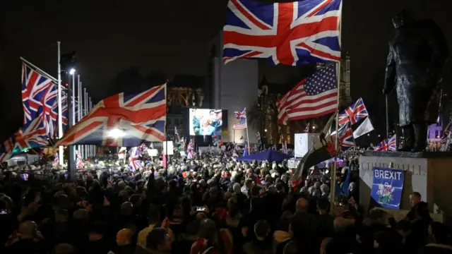 Парламентская площадь