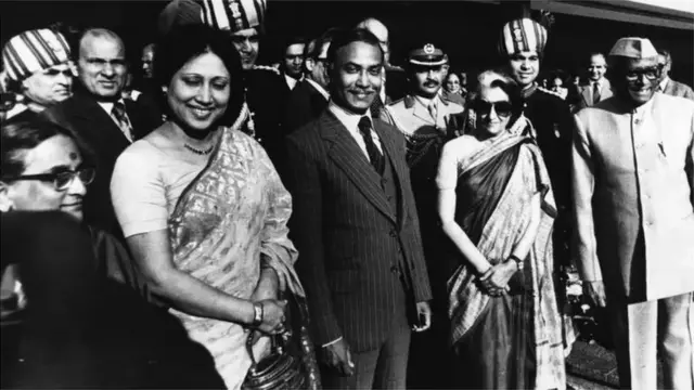 ভারতের সাবেক প্রধানমন্ত্রী ইন্দিরা গান্ধীর সাথে জিয়াউর রহমান ও খালেদা জিয়া।