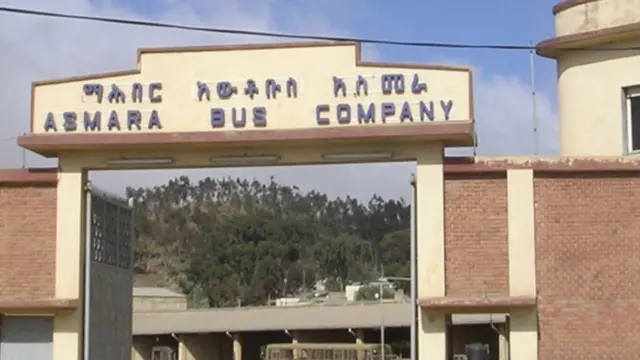 ኣብ 1938 ብጣልያን ዝተመስረተ እንዳ ኣውቶቡስ፡ ብ1951 ዓዲጐም ከካይድዎ ጀመሩ