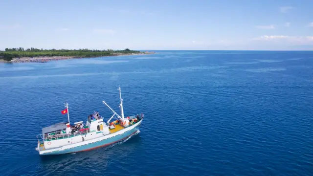 Эркин күрөш боюнча курама команданын залдан кийинки машыгуусу көлдө уланды