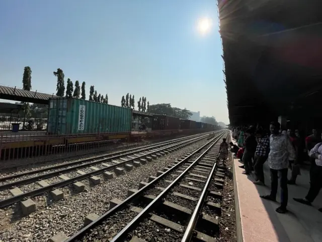 ঢাকার বিমানবন্দর রেলস্টেশন