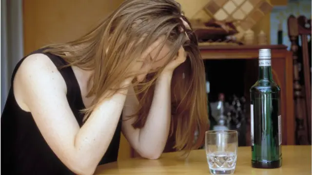 Xotinim va uning dosti bilan porno jinsiy aloqa Moskvadagi tojik seks yigitlari